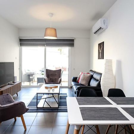 Book Me Now Central Flat Appartamento Larnaca Esterno foto