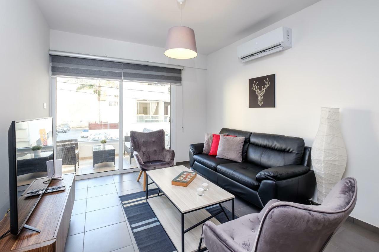 Book Me Now Central Flat Appartamento Larnaca Esterno foto
