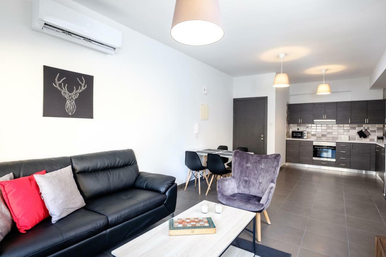 Book Me Now Central Flat Appartamento Larnaca Esterno foto