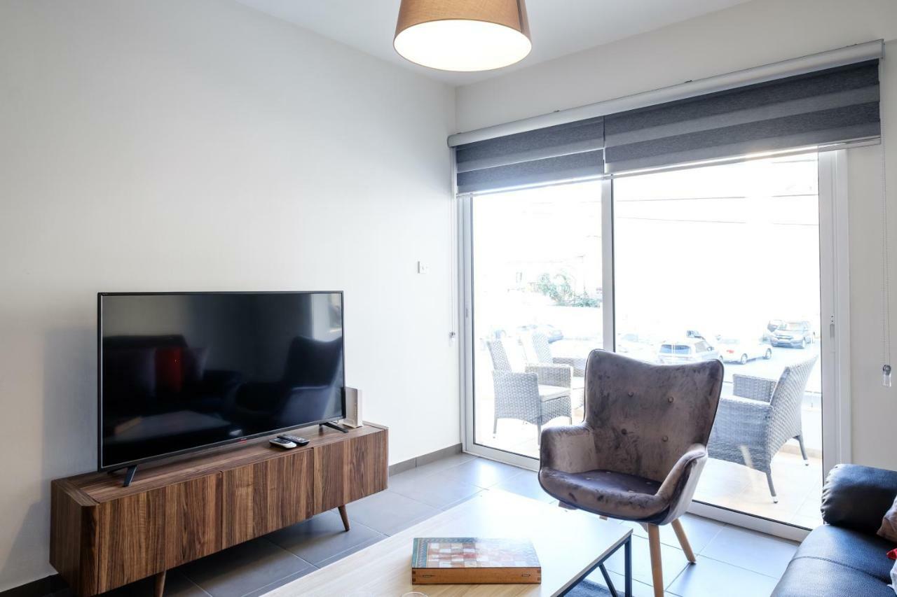 Book Me Now Central Flat Appartamento Larnaca Esterno foto
